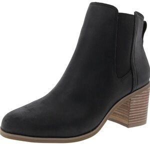 TOMS Evelyn Leather Chelsea Boot, size 6.5